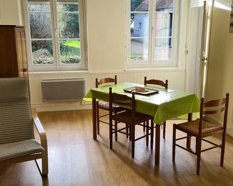 Gite Bucy-Saint-Liphard, studio flat, 2 persons - Ormes - Salle à manger