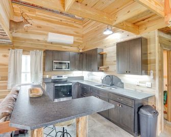 5 Mi to Lake Barkley Secluded Retreat in Kuttawa - Kuttawa - Keuken