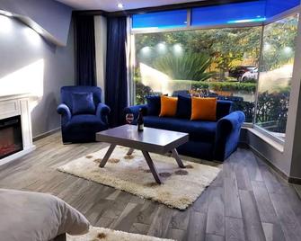 Çetinel Otel - Adana - Living room