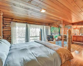 Long Lake Log Cabin: 3 Mi to Town - Long Lake - Habitación