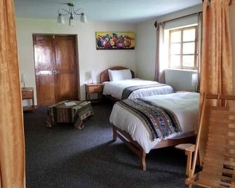 Apu Lodge B&B - Ollantaytambo - Bedroom