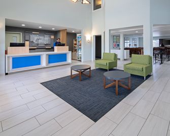 Holiday Inn Express & Suites Watsonville By IHG - Watsonville - Lobby