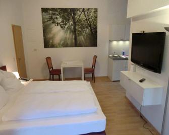 Appartement Vermietung Brunner - Rostock - Schlafzimmer