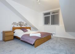 Ruth Apartments - Leeds - Bedroom