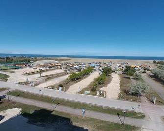 On The Adriatic Beach, Between Venice, Ferrara And Ravenna On The Riviera Beach - Porto Garibaldi - Outdoors view