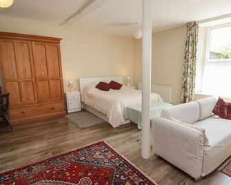 The School Room - Kington - Bedroom