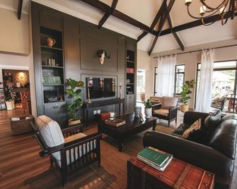Otjiwa Safari Lodge - Otjiwarongo