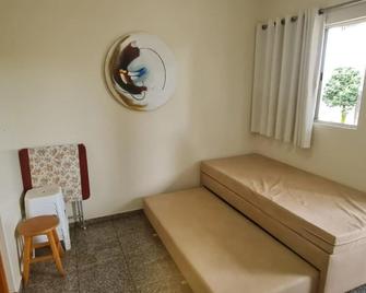 diRoma Fiori direto com o Grupo diRoma com acesso ao Acqua Park e Café da manhã - Caldas Novas - Sala de estar