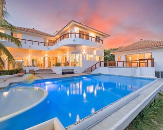 1053 - Villa Anka - Tangolunda - Pool