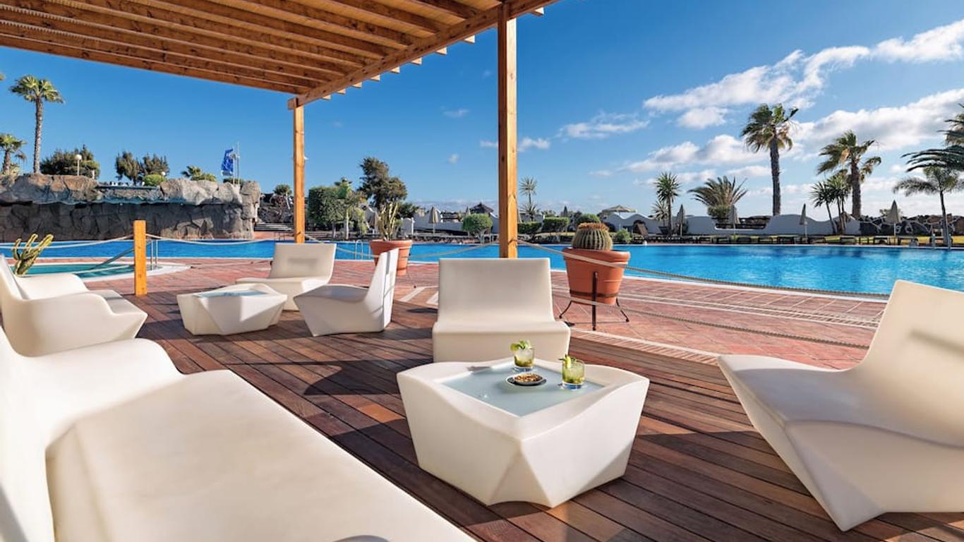 H10 Timanfaya Palace