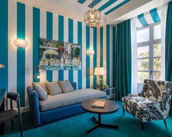 Room Mate Valeria - מלאגה - סלון