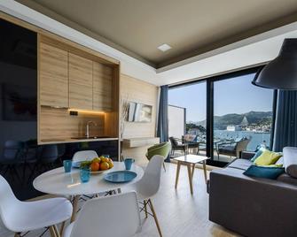 Adriatic Deluxe Apartments - Dubrovnik - Living room