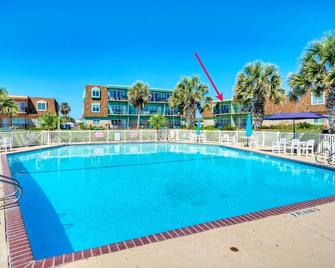 2BR Condo w Gulf Views 2 Pools Courts Blue Water Bliss by AvantStay - Port Aransas - Pool