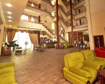 Juliana Colombo - Colombo - Lobby