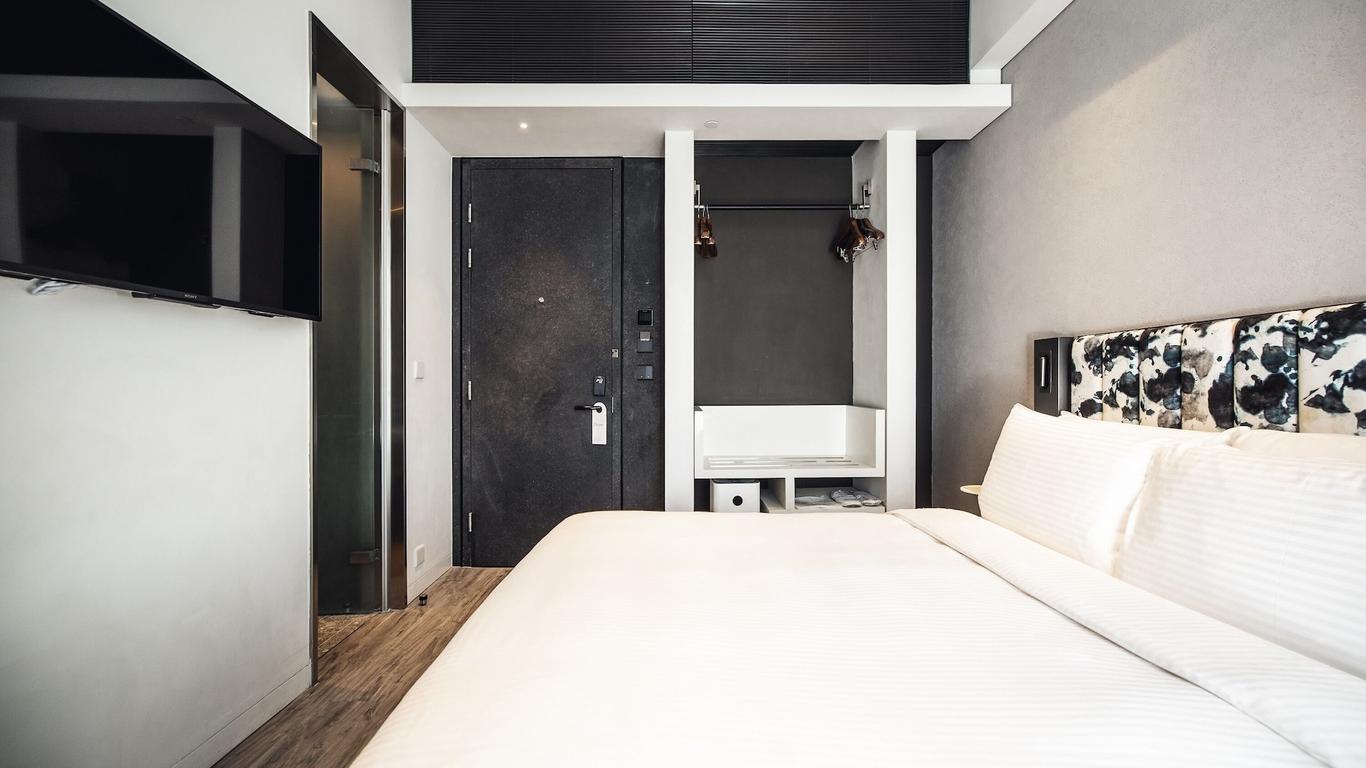 Page148, Page Hotels