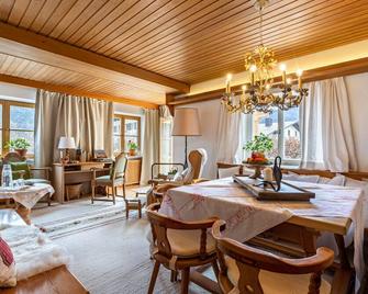 Haus Alpenveilchen - Appartement 2 - シェーナウ・アム・ケーニッヒスゼー - ダイニングルーム
