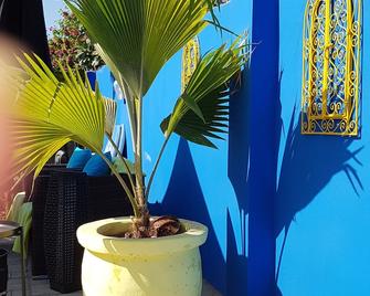 Camara Gardens Apartments with Pool - Brufut - Patio