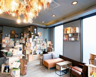 The Book Lounge Hotel Kani - Kani - Lounge