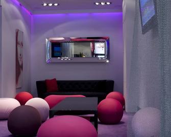 Ideal Hotel Design - Paris - Living room