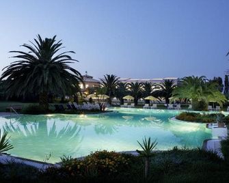 St.George's Bay Country Club & Spa - Acharavi - Basen