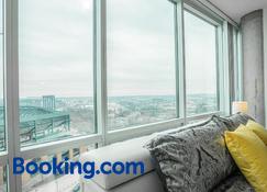 Heaven On Baltimore Downtown Fully Furnished Apartments - Baltimore - Sala de estar