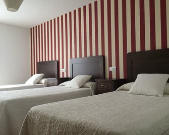 Hotel Rural Nova Ruta - Trabadelo - Bedroom