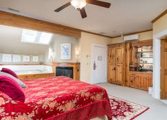 Highland Lake Inn & Resort - Flat Rock - Camera da letto
