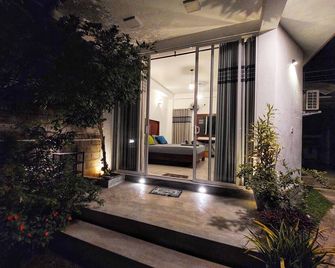 Chen Villa - Deluxe double room near to Airport and Negombo. - Negombo