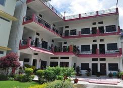 Comfortable Room With Private Garden - Rishikesh - Edificio