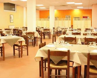 Santuario Ns Soviore Cinque Terre - מונטרוסו אל מארה - מסעדה