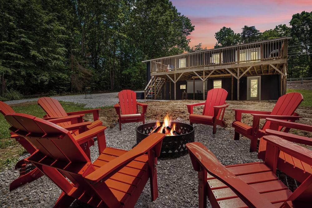 Secluded Nolin Lake/Mammoth Cave Retreat with Game Room, Deck, and Fire Pit - Mammoth Cave - Patio