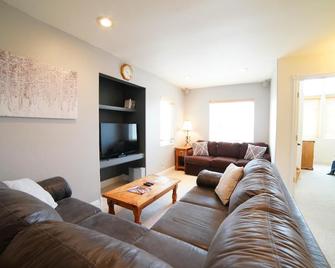 Mountain Townhome Near Ski Hill Road and Grand Targhee - Driggs - Sala de estar