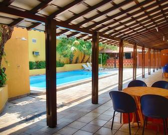 Pousada dos Girassóis - פלמס - בריכה