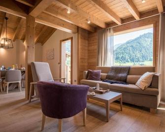 Chalet, fitness, sauna, hammam, terrace, balcony, fireplace or stove, parking, tv, ski locker - Praz-sur-Arly - Wohnzimmer