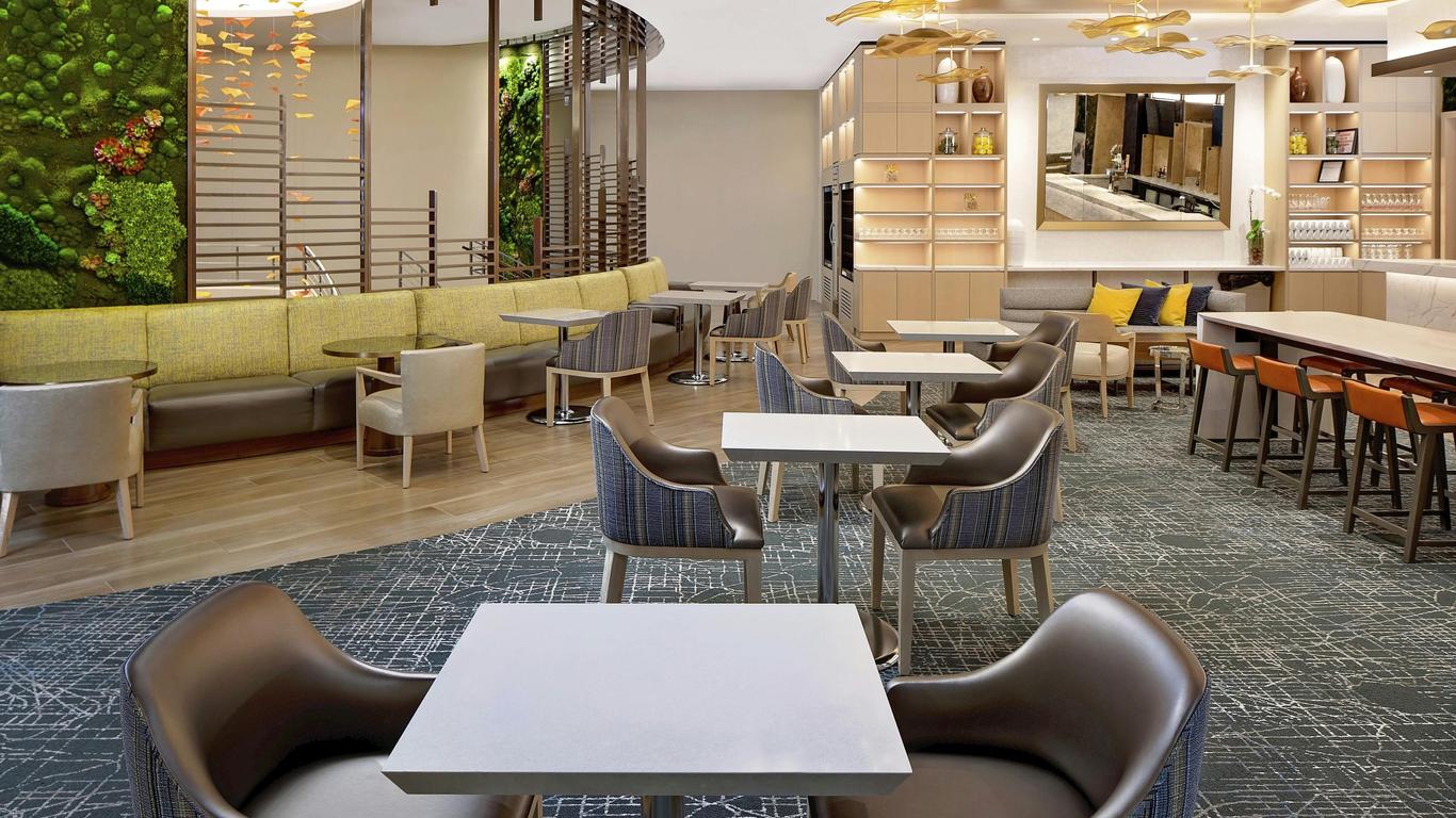 Hilton Grand Vacations Club Chicago Magnificent Mile