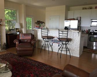 The Baywood Bed And Breakfast - Cape Charles - Kitchen