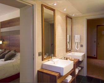 Abbaye des Capucins Spa & Resort - Montauban - Bathroom
