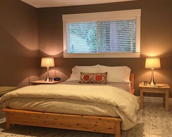 The Beach Suite On Lemolo! Escape To The Beach..Or..Explore The Quaint Town - Poulsbo - Habitación