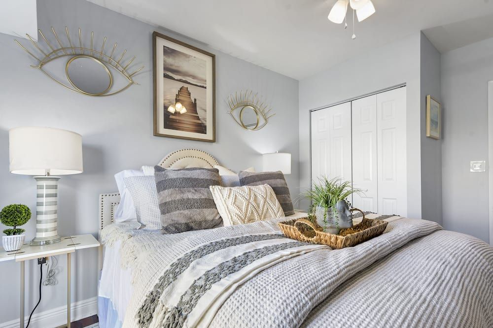 Luxe 4br Escape Pet-friendly Outdoor Lounge - ווסט פאלם ביץ' - חדר שינה