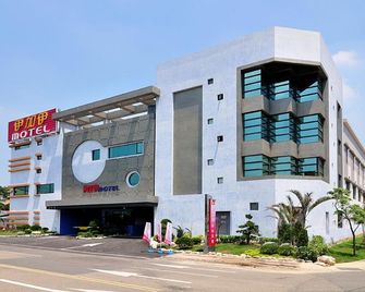 One + One Motel - Taoyuan City - Building