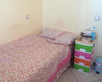 Peaceful Room - Demnate - Bedroom