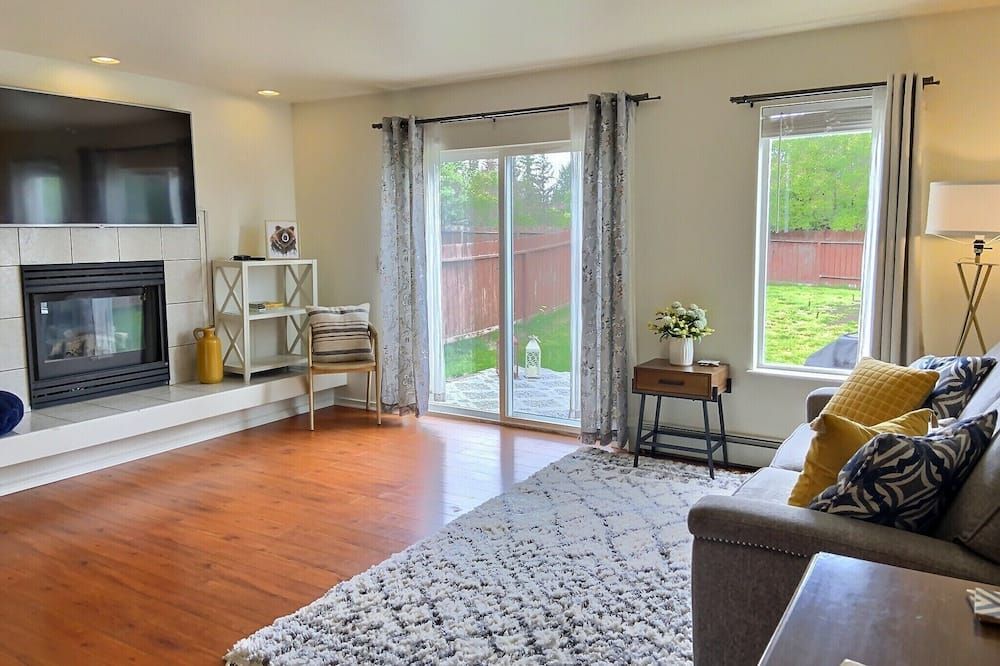 Turnagain Experience 2 - אנקוראג' - סלון