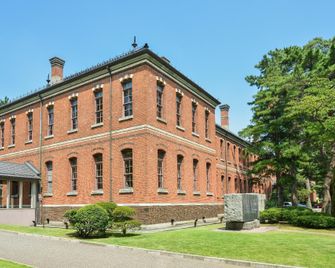 Restaurant & Inn Atsushi -Kanazawa- - Kanazawa - Building