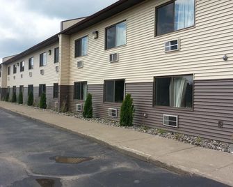 Budget Inn - Ithaca - Bygning