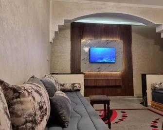 Residence La Perle De L'océan No1 Au Rdc Avec Vue Mer Luxury Appartmt For Rent - Akhfennir - Sala de estar