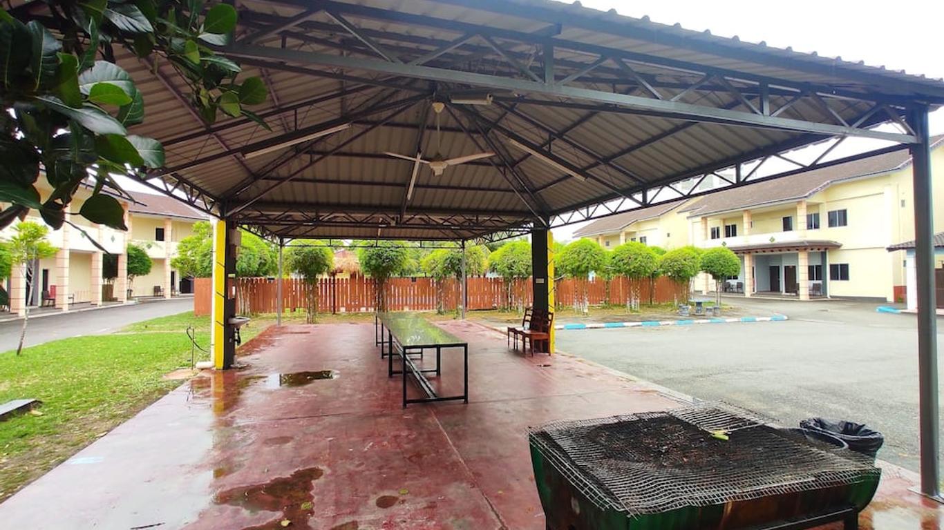 Shell Out Cenang Beach Resort