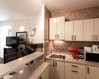 Villa Miramare Kotor - Kotor - Kitchen