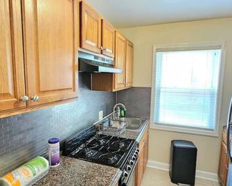 Modern Minimalist Haven 1bd 1ba Apt In Se DC Wifi - Washington, D.C. - Küche