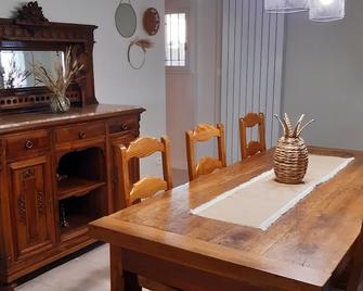 La Campagne à Salettes - Cahuzac-sur-Vère - Dining room