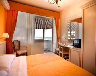 Hotel Hollywood - Senigallia
